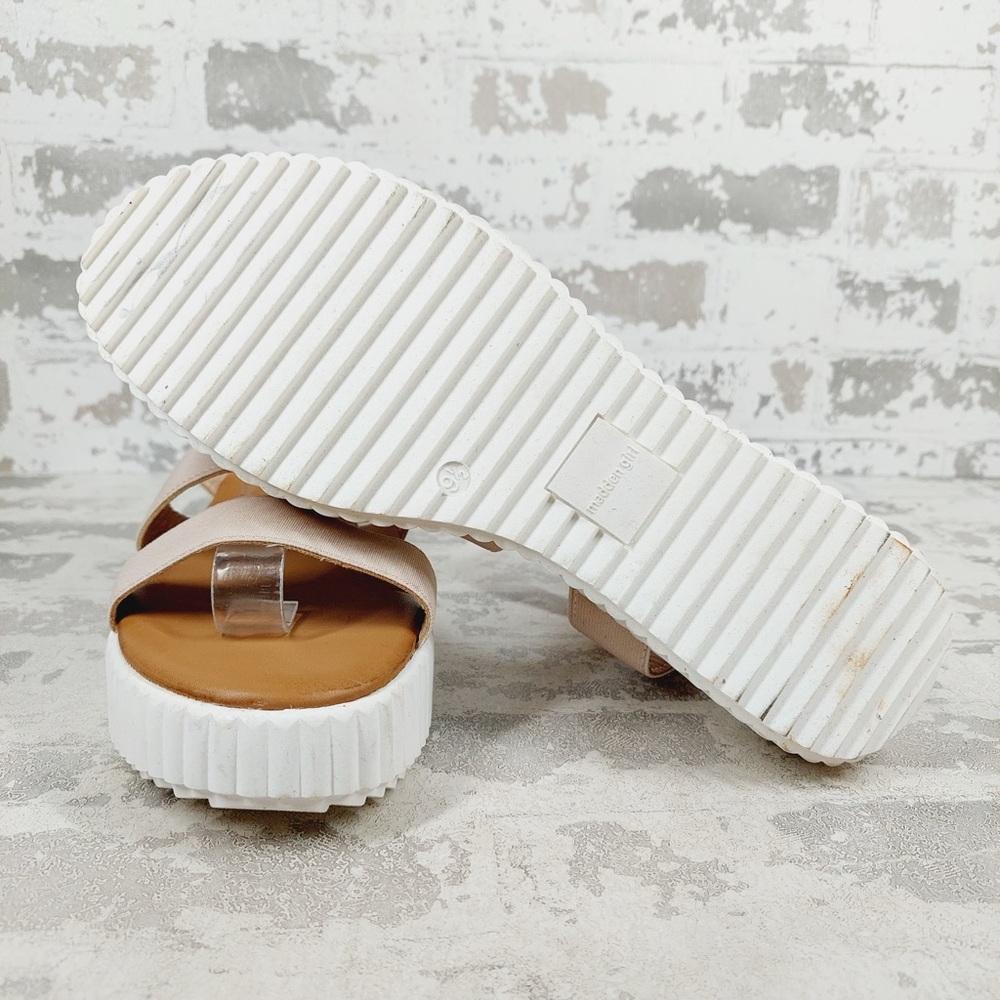 NEW Madden Girl Beige Platform Strappy Elastic Sandals V250 - Picture 7 of 10